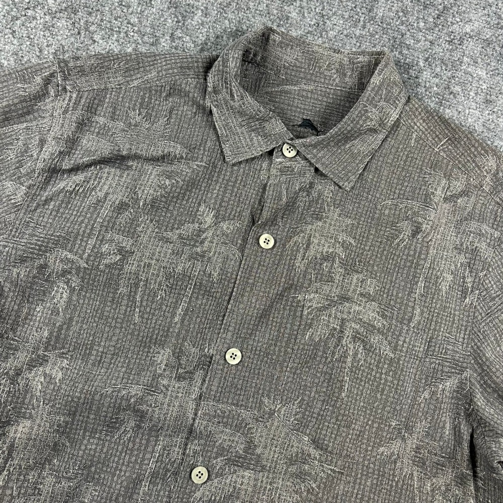 Tommy Bahama Button Down Mens Medium Grey Silk Palm Tree Camp Shirt Tropical
